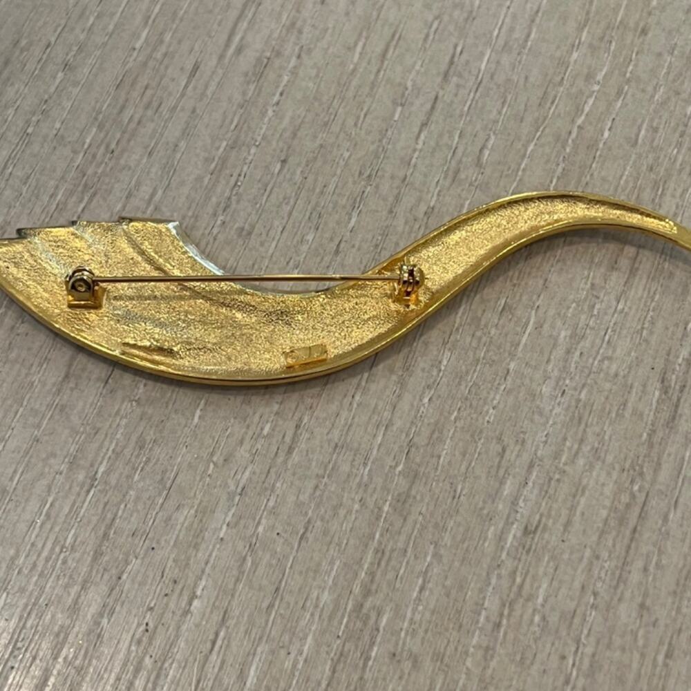 Signed J.J. Vintage Gold and Rhinestone Brooch - Picture 3 of 4